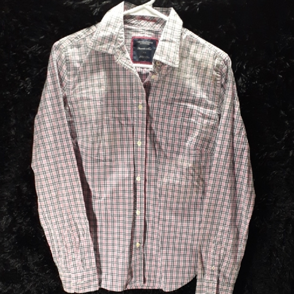 American Eagle Outfitters Men's Casual Pink and White Checkered Shirt
